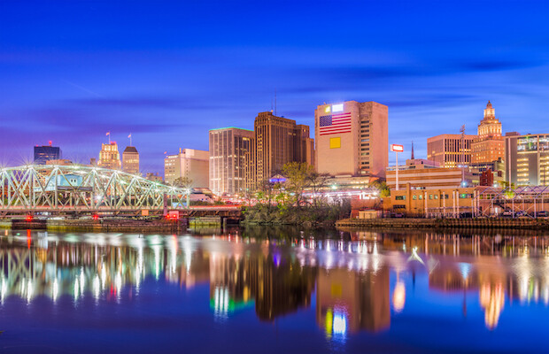 Sports betting falls in New Jersey